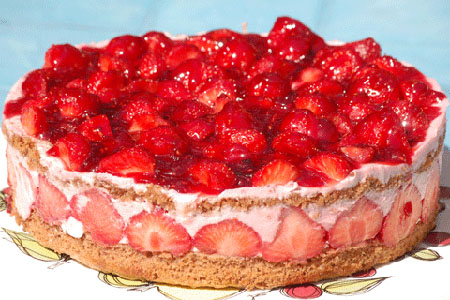Tortenrezepte für den Sommer: Erdbeer-Mousse-Torte